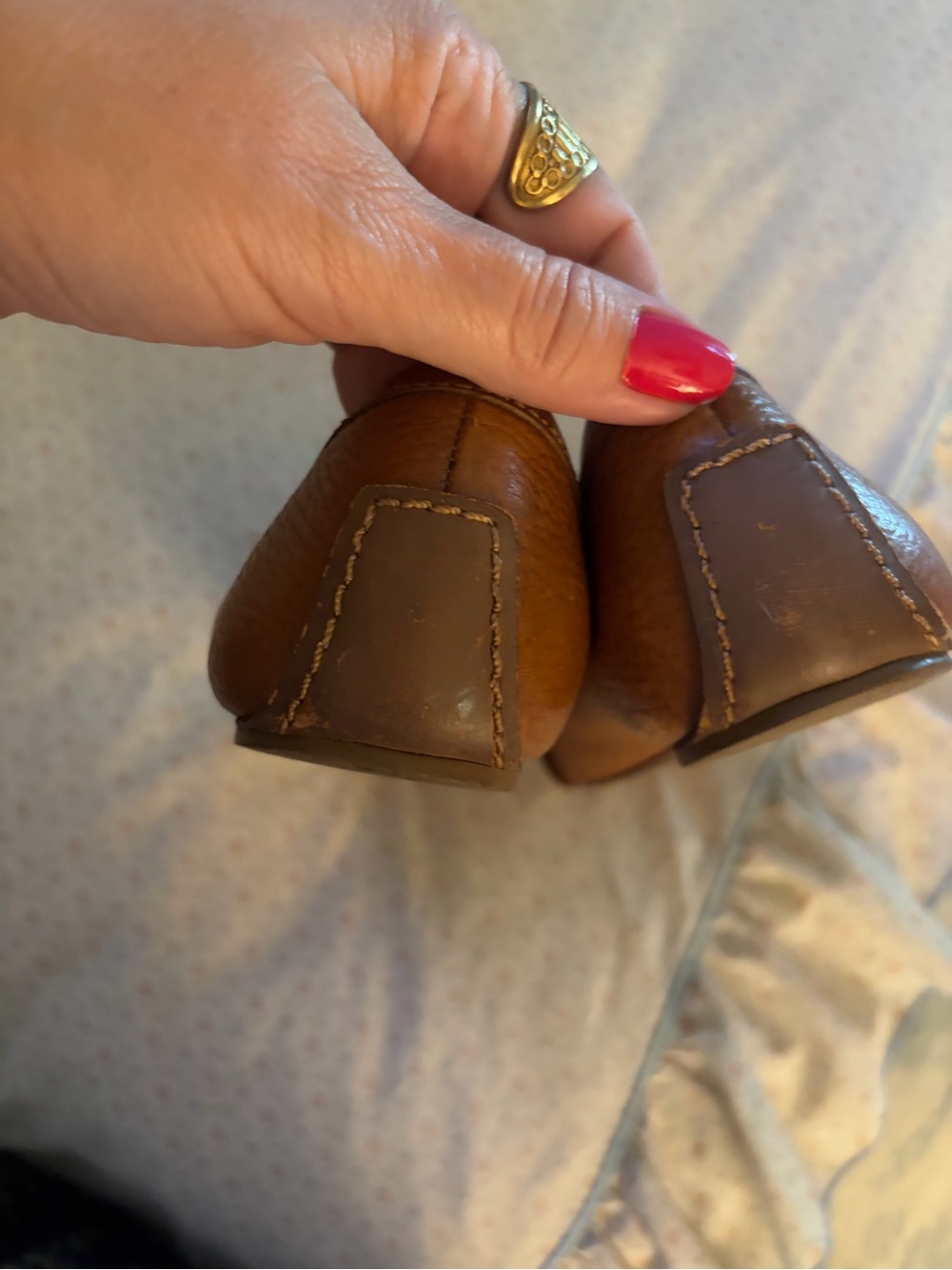Tory Burch Cognac Leather Peep-Toe Flats with Gold Logo - Picture 4 of 6